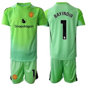 Manchester United Altay Bayindir #1 Målmand Tredjetrøje Børn 2025-26 Kortærmet (+ Korte bukser)